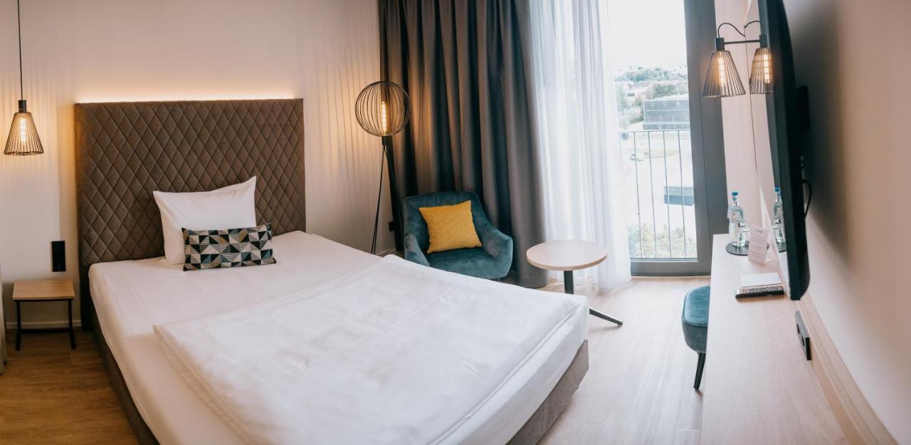 Loom Hotel & Skybar アイスリンゲン エクステリア 写真
