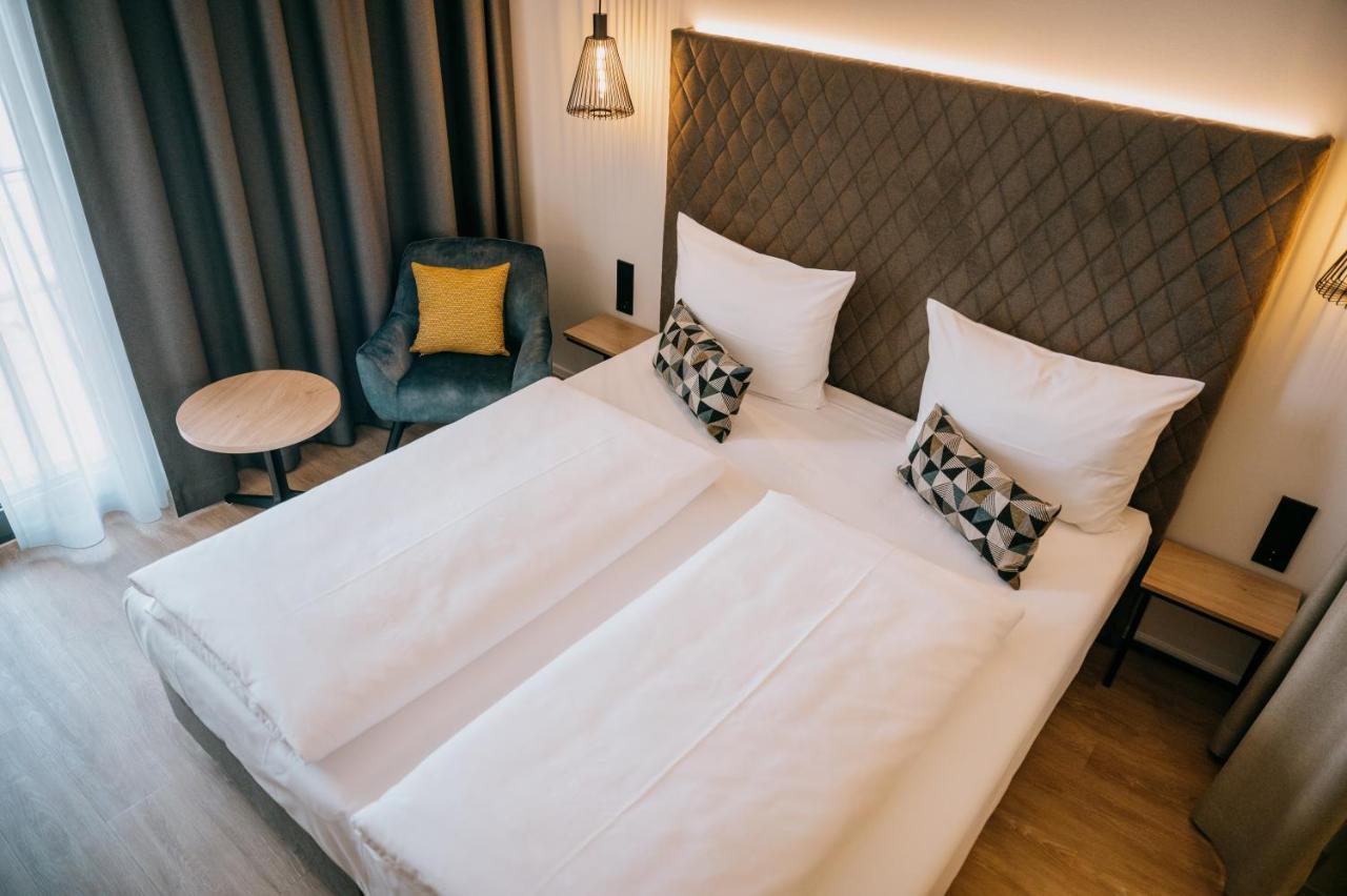 Loom Hotel & Skybar アイスリンゲン エクステリア 写真