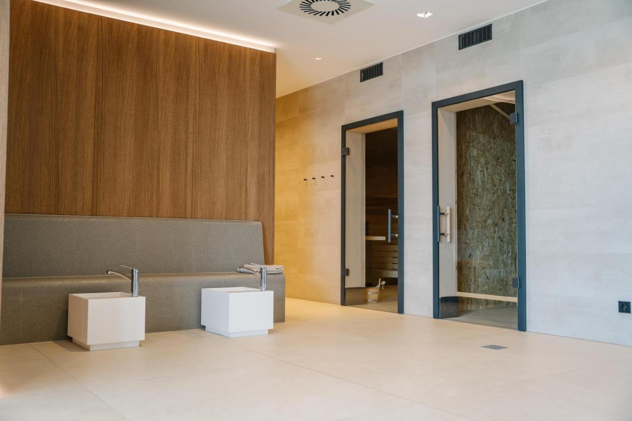 Loom Hotel & Skybar アイスリンゲン エクステリア 写真